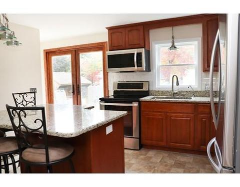 28 Southern Rd, Springfield, MA 01129 photo 3