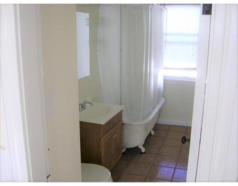 2 Bourne St, Worcester, MA 01606 photo 28