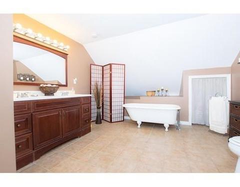 293 Caroline St, Fall River, MA 02721 photo 17
