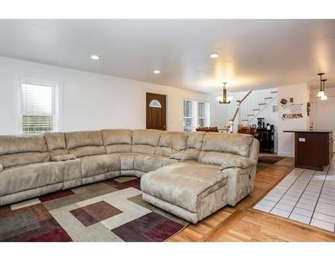 2 Bryan Ave, Easthampton, MA 01027 photo 5