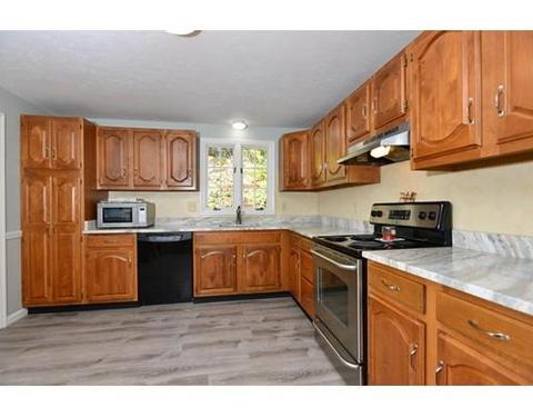 7 Hitching Post Dr, Walpole, MA 02081 photo 9