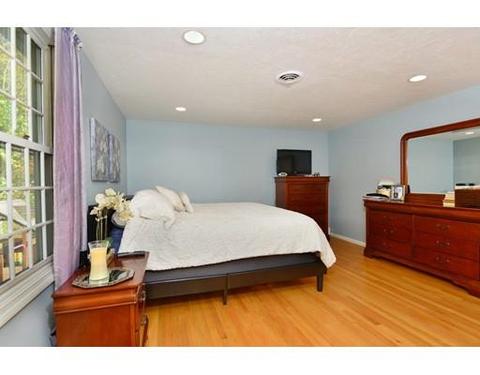 7 Hitching Post Dr, Walpole, MA 02081 photo 12