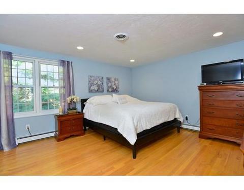7 Hitching Post Dr, Walpole, MA 02081 photo 11