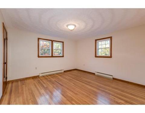 2 Heritage Rd, Sutton, MA 01590 photo 14