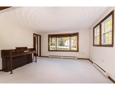 2 Heritage Rd, Sutton, MA 01590 photo 8