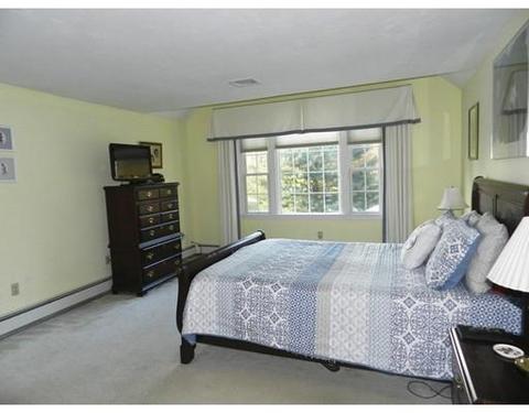 11 Horseshoe Loop, Mansfield, MA 02048 photo 12