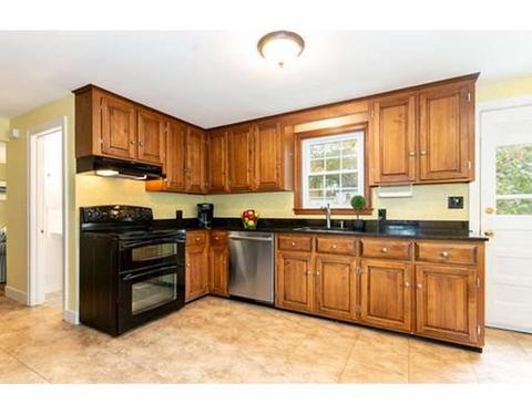 100 Barrett St, Needham, MA 02492 photo 5