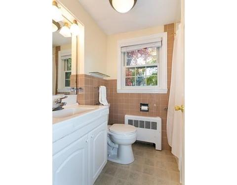 100 Barrett St, Needham, MA 02492 photo 17