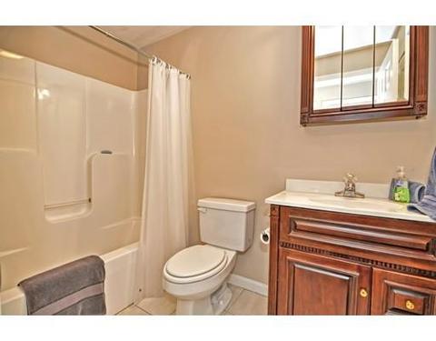 104 Upland St, Worcester, MA 01607 photo 25