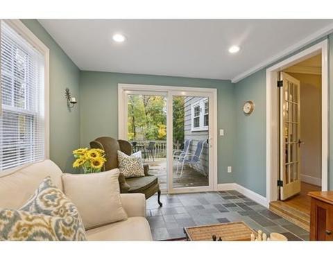 22 Bond St, Reading, MA 01867 photo 7