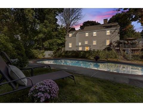 22 Bond St, Reading, MA 01867 photo 4