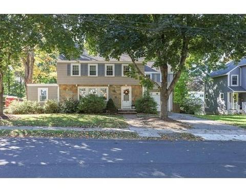 22 Bond St, Reading, MA 01867 photo 1