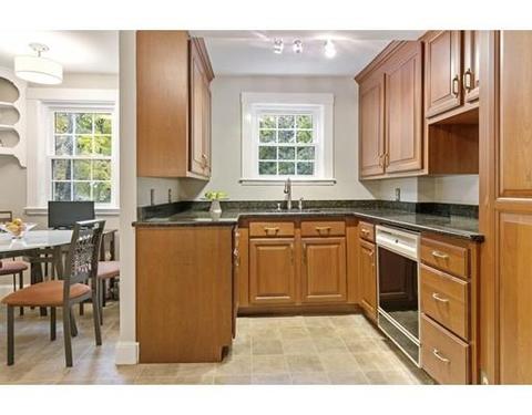 22 Bond St, Reading, MA 01867 photo 16