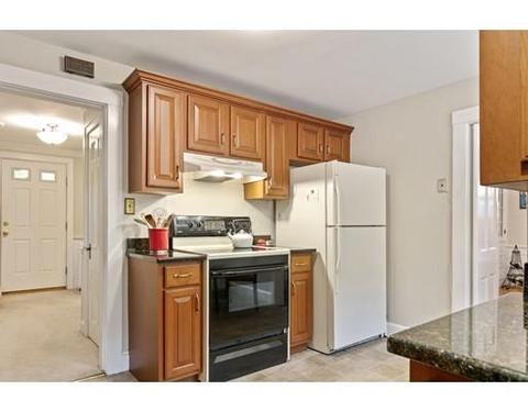 22 Bond St, Reading, MA 01867 photo 18