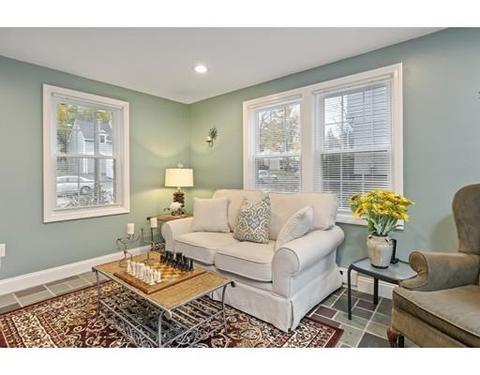 22 Bond St, Reading, MA 01867 photo 8