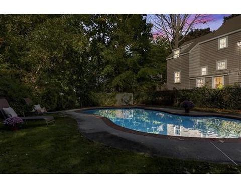 22 Bond St, Reading, MA 01867 photo 5