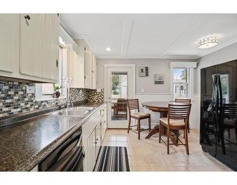 8 Putnam St, Beverly, MA 01915 photo 22