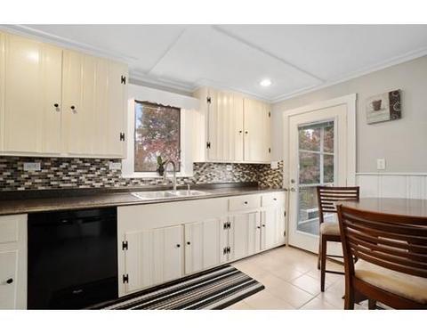 8 Putnam St, Beverly, MA 01915 photo 21
