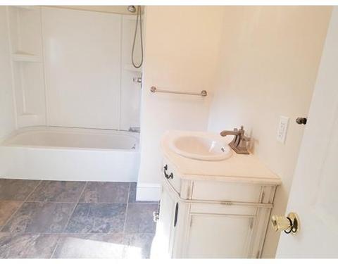 178 Waldorf St, Springfield, MA 01109 photo 10