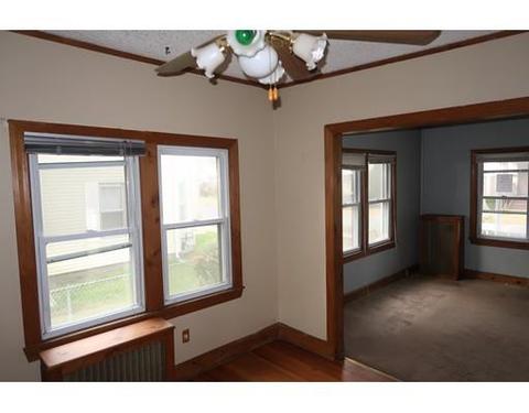 17 Maple St, West Springfield, MA 01089 photo 4