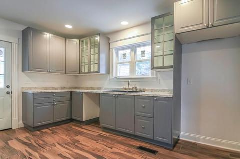 14 Williams St, Ware, MA 01082 photo 2