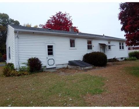 17 Pickering, Chicopee, MA 01013 photo 2