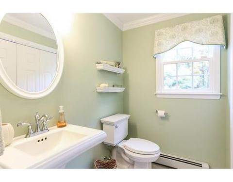 8 Fellowship Cir, West Wareham, MA 02576 photo 15