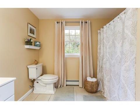 8 Fellowship Cir, West Wareham, MA 02576 photo 17