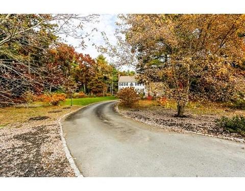8 Fellowship Cir, West Wareham, MA 02576 photo 3