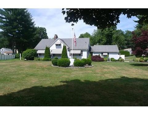1070 Parker St, Springfield, MA 01129 photo 1