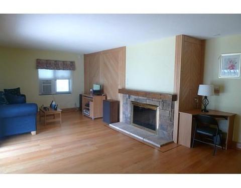 1070 Parker St, Springfield, MA 01129 photo 4