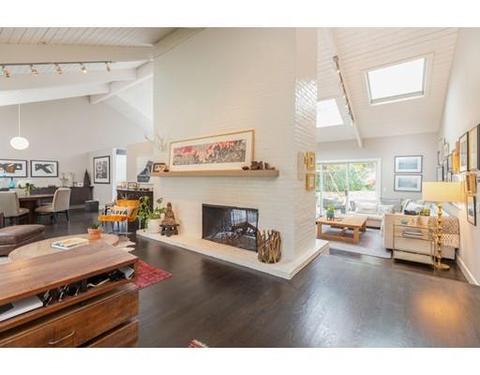 140 Whiting St, Hingham, MA 02043 photo 1