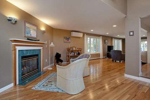 81 Lighthouse Ln, Mashpee, MA 02649 photo 11