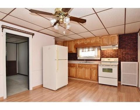 31 Marsh Ave, Worcester, MA 01605 photo 2