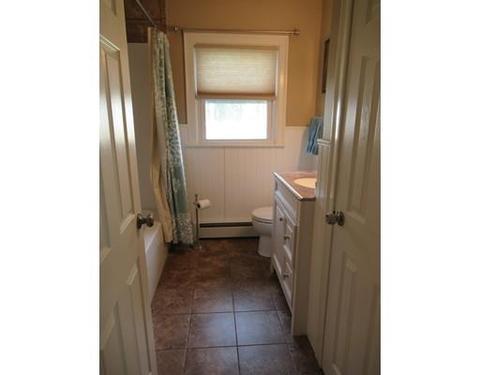 211 Marmon St, Springfield, MA 01129 photo 17