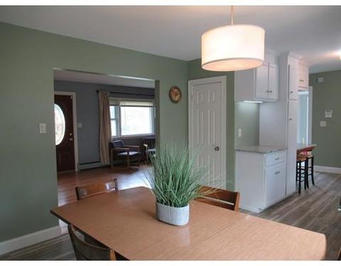 211 Marmon St, Springfield, MA 01129 photo 12