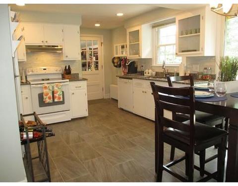 1724 Locust St, Fall River, MA 02723 photo 5