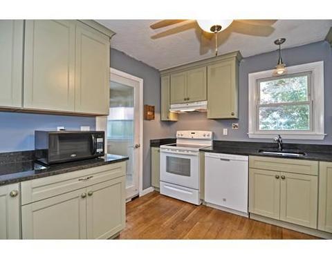3 Linden Rd, Gloucester, MA 01930 photo 4