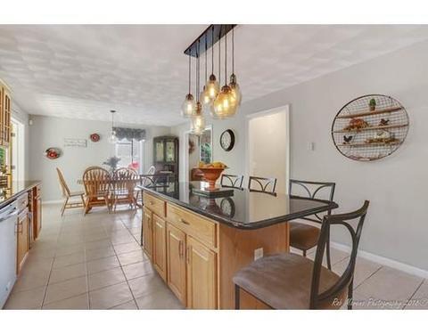 45 Simpson Rd, Pelham, NH 03076 photo 9