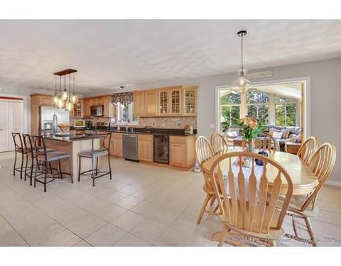 45 Simpson Rd, Pelham, NH 03076 photo 7