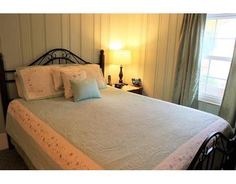 19 Ford St, Springfield, MA 01118 photo 11