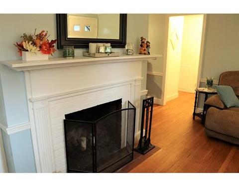 19 Ford St, Springfield, MA 01118 photo 8