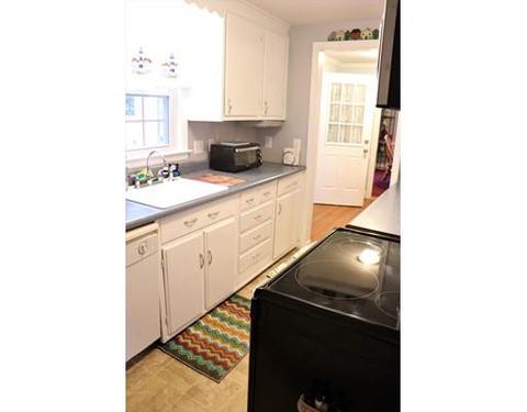 19 Ford St, Springfield, MA 01118 photo 6