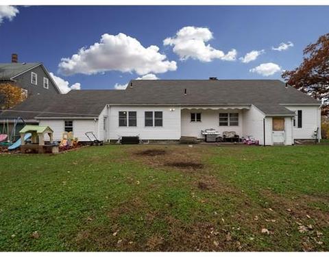 33 Harris St, Webster, MA 01570 photo 3