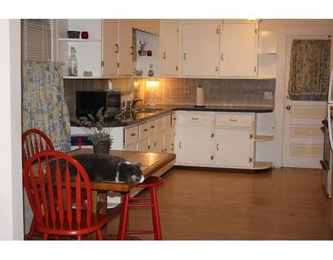 148 Denver St, Springfield, MA 01109 photo 4