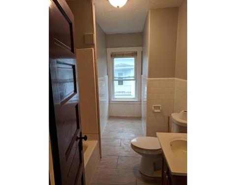 51 Elm St, Webster, MA 01570 photo 5