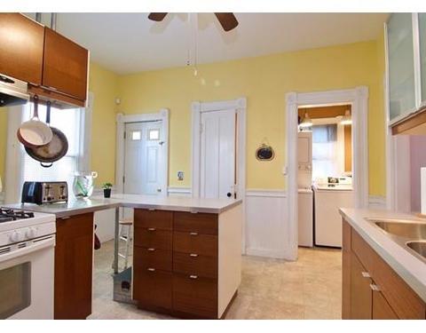 95 Euclid Ave, Springfield, MA 01108 photo 9