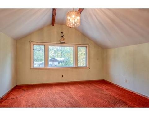 8 Charles St, Georgetown, MA 01833 photo 12