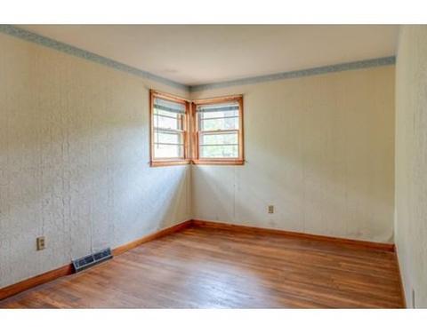 8 Charles St, Georgetown, MA 01833 photo 8