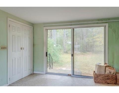 8 Charles St, Georgetown, MA 01833 photo 10